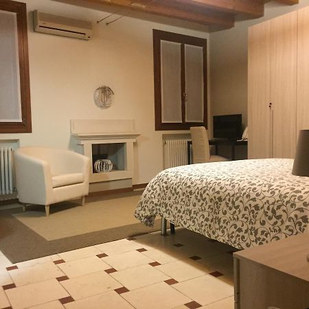 B&B Via Garibaldi Лониго Экстерьер фото