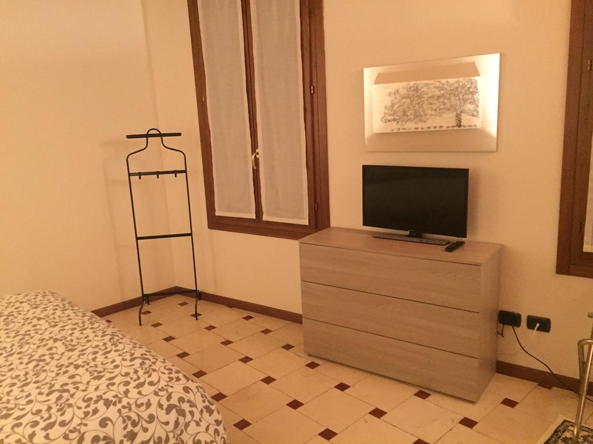B&B Via Garibaldi Лониго Экстерьер фото